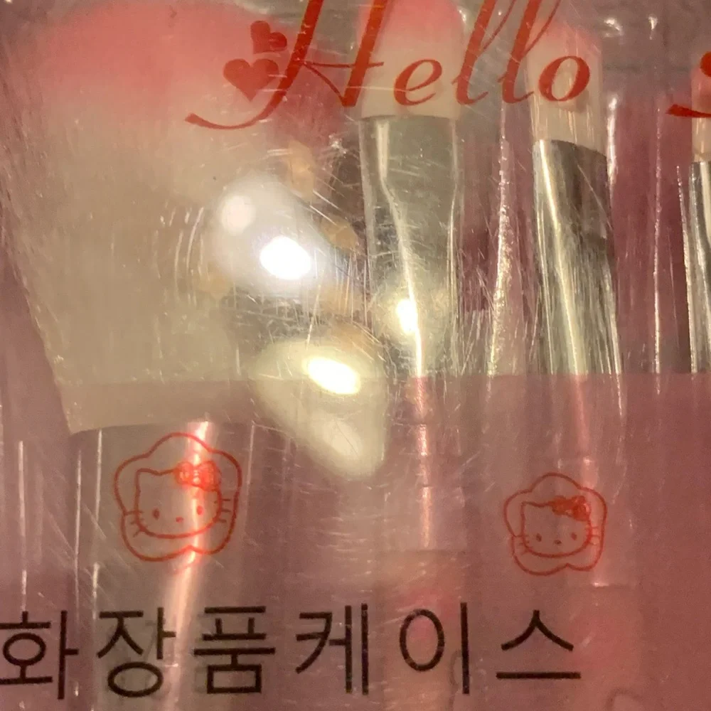 Hello Kitty Sanrio Make up Brush Set NEW